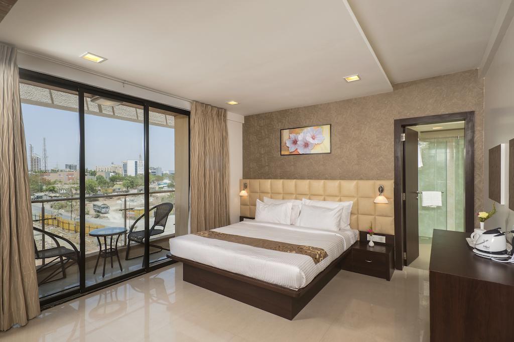 Vinstar Serviced Apartments Hinjawadi Exterior foto